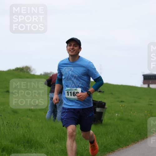 04.05.2025 - 8. Wedeler Halbmarathon Yannick Fuchs http://msf.ph/oto/7826068 04.05.2025 11:13:16 Laufen 1169 meine-sportfotos.de