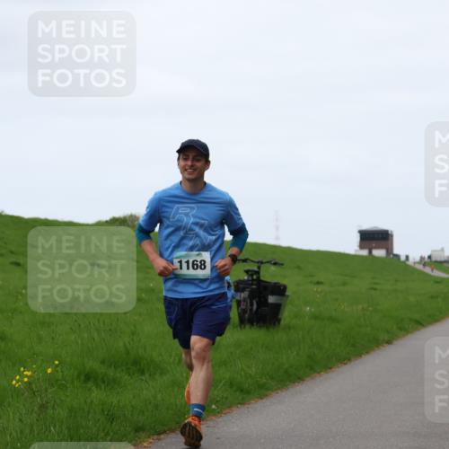 04.05.2025 - 8. Wedeler Halbmarathon Yannick Fuchs http://msf.ph/oto/7826082 04.05.2025 11:13:17 Laufen 1168 meine-sportfotos.de