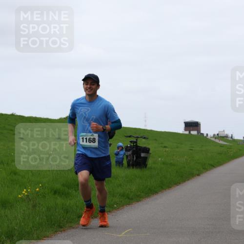 04.05.2025 - 8. Wedeler Halbmarathon Yannick Fuchs http://msf.ph/oto/7826091 04.05.2025 11:13:17 Laufen 1168 meine-sportfotos.de