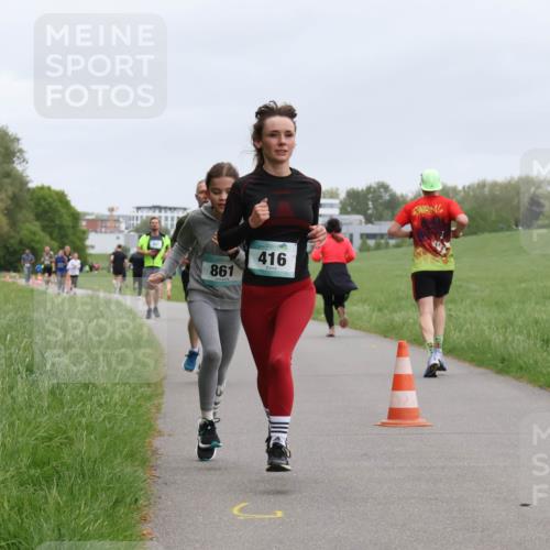 04.05.2025 - 8. Wedeler Halbmarathon Yannick Fuchs http://msf.ph/oto/7826099 04.05.2025 11:13:21 Laufen 861, 416 meine-sportfotos.de