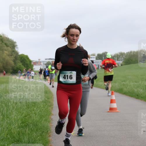 04.05.2025 - 8. Wedeler Halbmarathon Yannick Fuchs http://msf.ph/oto/7826112 04.05.2025 11:13:22 Laufen 416 meine-sportfotos.de