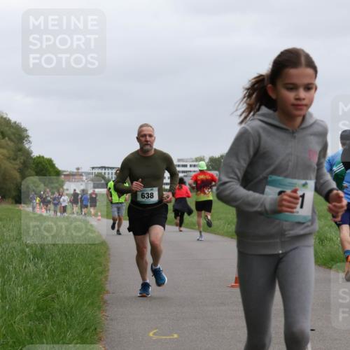 04.05.2025 - 8. Wedeler Halbmarathon Yannick Fuchs http://msf.ph/oto/7826132 04.05.2025 11:13:24 Laufen 638, 923 meine-sportfotos.de