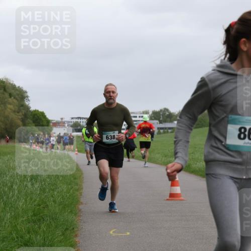 04.05.2025 - 8. Wedeler Halbmarathon Yannick Fuchs http://msf.ph/oto/7826145 04.05.2025 11:13:24 Laufen 638, 861 meine-sportfotos.de