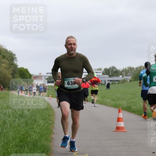 04.05.2025 - 8. Wedeler Halbmarathon Yannick Fuchs http://msf.ph/oto/7826171 04.05.2025 11:13:25 Laufen 638, 923 meine-sportfotos.de