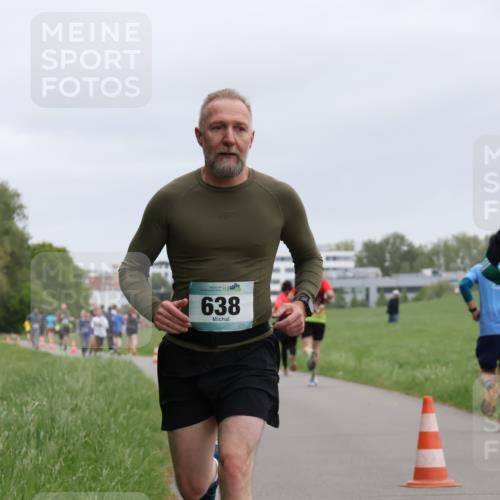 04.05.2025 - 8. Wedeler Halbmarathon Yannick Fuchs http://msf.ph/oto/7826179 04.05.2025 11:13:25 Laufen 638, 923 meine-sportfotos.de