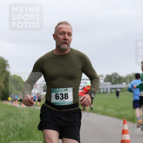 04.05.2025 - 8. Wedeler Halbmarathon Yannick Fuchs http://msf.ph/oto/7826203 04.05.2025 11:13:26 Laufen 638 meine-sportfotos.de