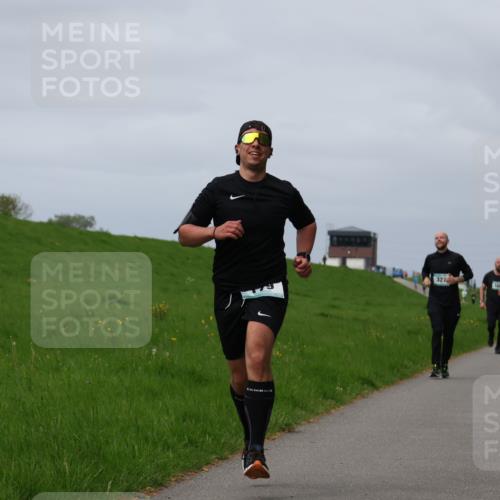 04.05.2025 - 8. Wedeler Halbmarathon Yannick Fuchs http://msf.ph/oto/7826252 04.05.2025 11:55:31 Laufen 327, 114 meine-sportfotos.de