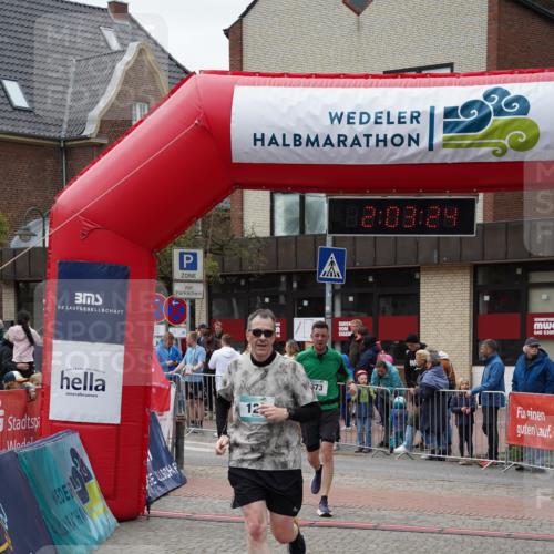 04.05.2025 - 8. Wedeler Halbmarathon Felixshl http://msf.ph/oto/7826256 04.05.2025 12:03:21 Ziel 122, 673 meine-sportfotos.de