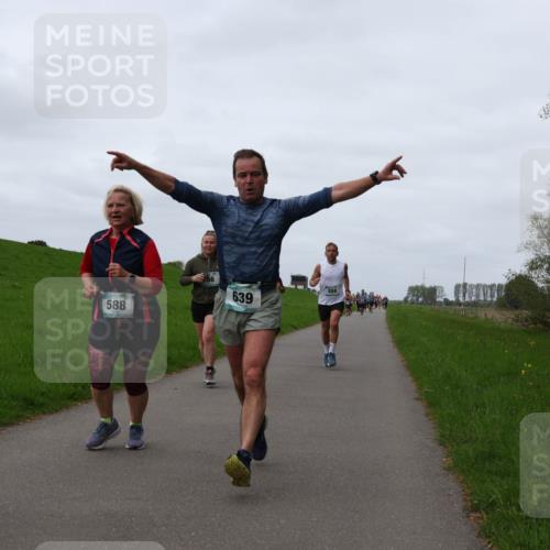 04.05.2025 - 8. Wedeler Halbmarathon Yannick Fuchs http://msf.ph/oto/7826275 04.05.2025 11:33:16 Laufen 639, 588 meine-sportfotos.de