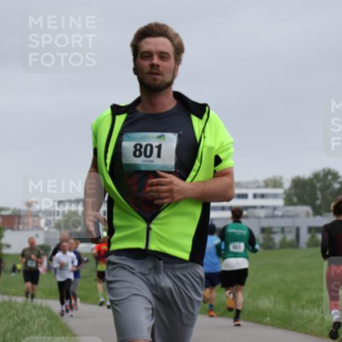 04.05.2025 - 8. Wedeler Halbmarathon Yannick Fuchs http://msf.ph/oto/7826276 04.05.2025 11:13:33 Laufen 801 meine-sportfotos.de