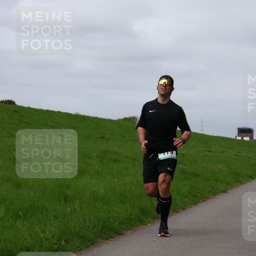 04.05.2025 - 8. Wedeler Halbmarathon Yannick Fuchs http://msf.ph/oto/7826290 04.05.2025 11:55:32 Laufen  meine-sportfotos.de