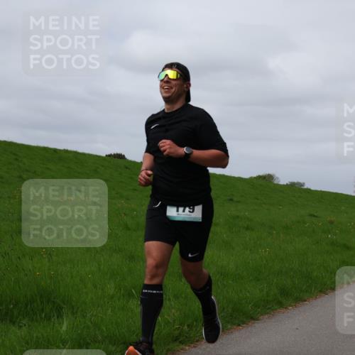 04.05.2025 - 8. Wedeler Halbmarathon Yannick Fuchs http://msf.ph/oto/7826324 04.05.2025 11:55:33 Laufen 179 meine-sportfotos.de