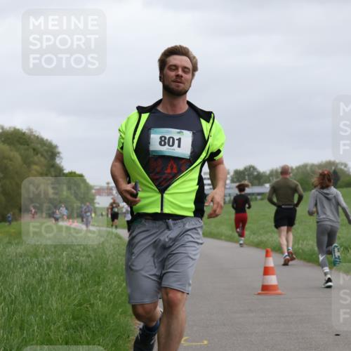 04.05.2025 - 8. Wedeler Halbmarathon Yannick Fuchs http://msf.ph/oto/7826325 04.05.2025 11:13:34 Laufen 801 meine-sportfotos.de
