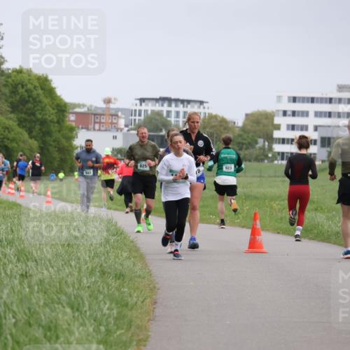 04.05.2025 - 8. Wedeler Halbmarathon Yannick Fuchs http://msf.ph/oto/7826332 04.05.2025 11:13:39 Laufen 643, 825, 18, 923 meine-sportfotos.de