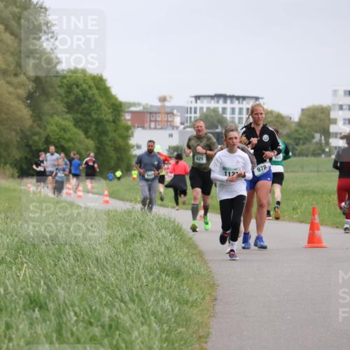 04.05.2025 - 8. Wedeler Halbmarathon Yannick Fuchs http://msf.ph/oto/7826354 04.05.2025 11:13:40 Laufen 643, 825, 1123, 978 meine-sportfotos.de