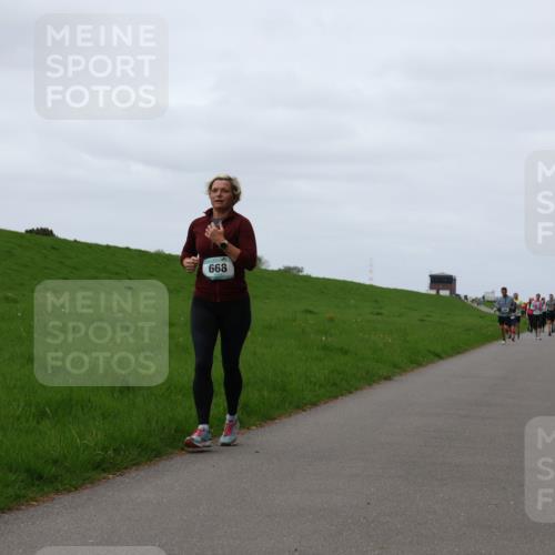 04.05.2025 - 8. Wedeler Halbmarathon Yannick Fuchs http://msf.ph/oto/7826355 04.05.2025 11:33:20 Laufen 668 meine-sportfotos.de