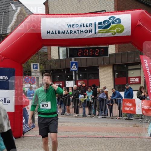 04.05.2025 - 8. Wedeler Halbmarathon Felixshl http://msf.ph/oto/7826361 04.05.2025 12:03:25 Ziel 122, 673 meine-sportfotos.de