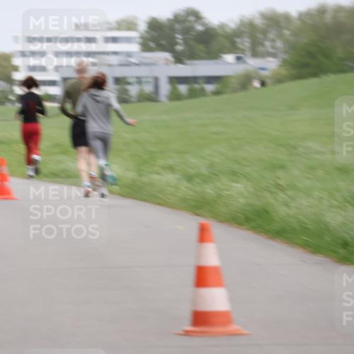 04.05.2025 - 8. Wedeler Halbmarathon Yannick Fuchs http://msf.ph/oto/7826368 04.05.2025 11:13:40 Laufen  meine-sportfotos.de
