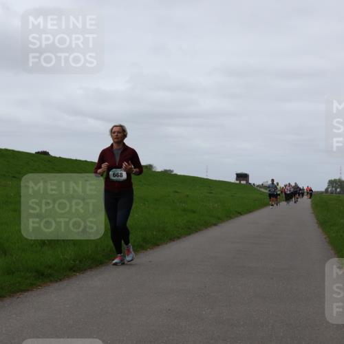 04.05.2025 - 8. Wedeler Halbmarathon Yannick Fuchs http://msf.ph/oto/7826369 04.05.2025 11:33:20 Laufen 668 meine-sportfotos.de