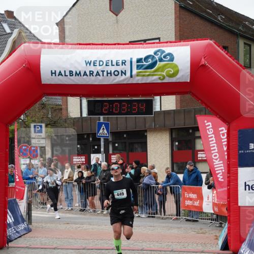 04.05.2025 - 8. Wedeler Halbmarathon Felixshl http://msf.ph/oto/7826393 04.05.2025 12:03:32 Ziel 449, 725 meine-sportfotos.de