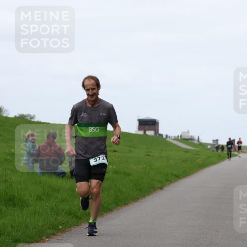 04.05.2025 - 8. Wedeler Halbmarathon Yannick Fuchs http://msf.ph/oto/7826443 04.05.2025 11:13:45 Laufen 373 meine-sportfotos.de