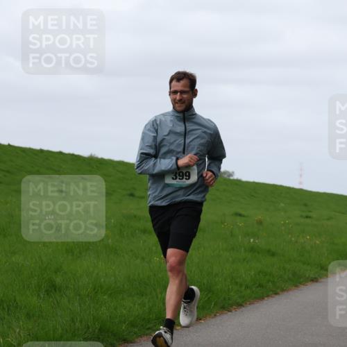 04.05.2025 - 8. Wedeler Halbmarathon Yannick Fuchs http://msf.ph/oto/7826445 04.05.2025 11:33:29 Laufen 399, 375 meine-sportfotos.de