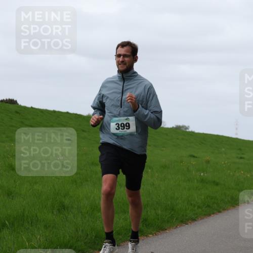 04.05.2025 - 8. Wedeler Halbmarathon Yannick Fuchs http://msf.ph/oto/7826454 04.05.2025 11:33:30 Laufen 399 meine-sportfotos.de
