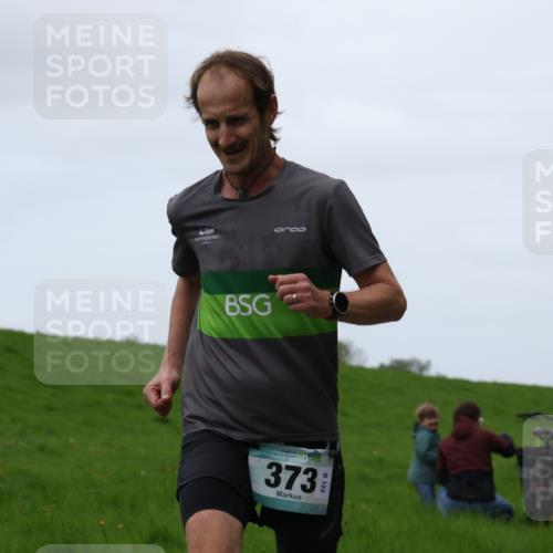 04.05.2025 - 8. Wedeler Halbmarathon Yannick Fuchs http://msf.ph/oto/7826487 04.05.2025 11:13:47 Laufen 3739 meine-sportfotos.de