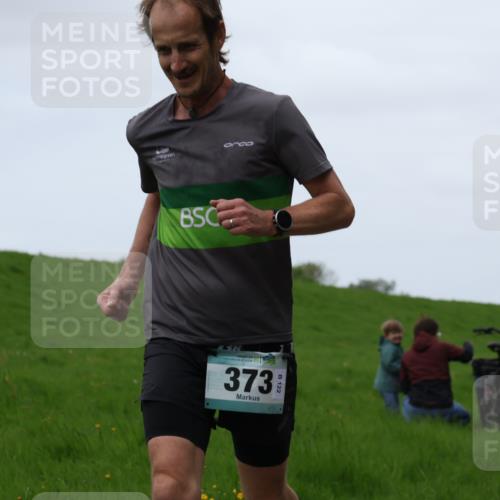 04.05.2025 - 8. Wedeler Halbmarathon Yannick Fuchs http://msf.ph/oto/7826488 04.05.2025 11:13:47 Laufen 373 meine-sportfotos.de