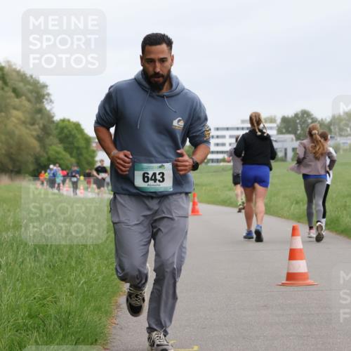 04.05.2025 - 8. Wedeler Halbmarathon Yannick Fuchs http://msf.ph/oto/7826596 04.05.2025 11:14:00 Laufen 643 meine-sportfotos.de
