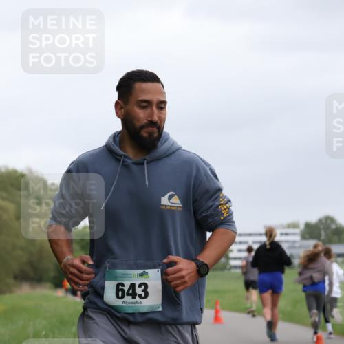 04.05.2025 - 8. Wedeler Halbmarathon Yannick Fuchs http://msf.ph/oto/7826613 04.05.2025 11:14:02 Laufen 25, 16, 643 meine-sportfotos.de