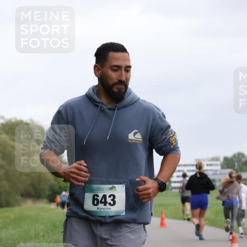 04.05.2025 - 8. Wedeler Halbmarathon Yannick Fuchs http://msf.ph/oto/7826616 04.05.2025 11:14:02 Laufen 643 meine-sportfotos.de