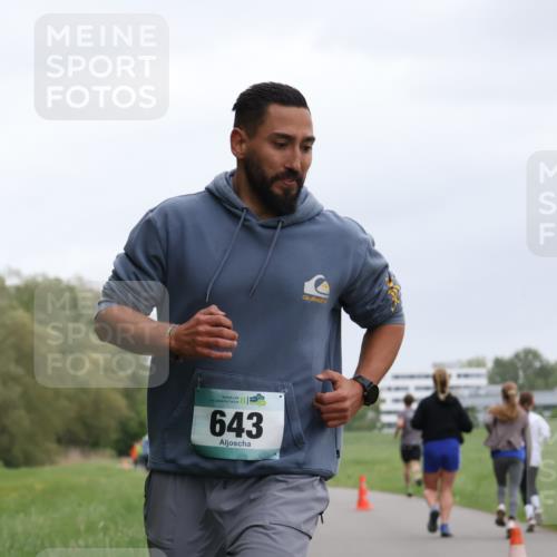 04.05.2025 - 8. Wedeler Halbmarathon Yannick Fuchs http://msf.ph/oto/7826619 04.05.2025 11:14:02 Laufen 643 meine-sportfotos.de