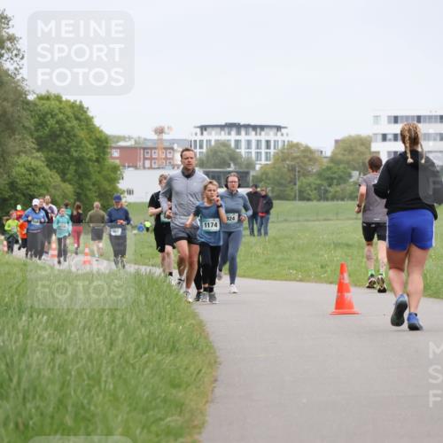 04.05.2025 - 8. Wedeler Halbmarathon Yannick Fuchs http://msf.ph/oto/7826642 04.05.2025 11:14:04 Laufen 1174, 924 meine-sportfotos.de