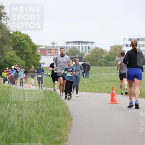 04.05.2025 - 8. Wedeler Halbmarathon Yannick Fuchs http://msf.ph/oto/7826644 04.05.2025 11:14:04 Laufen 919, 124, 1174 meine-sportfotos.de