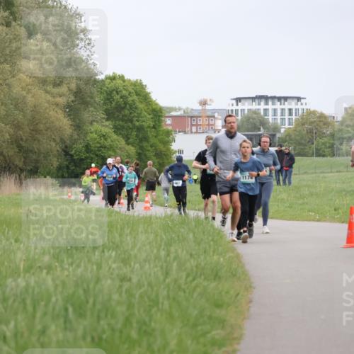 04.05.2025 - 8. Wedeler Halbmarathon Yannick Fuchs http://msf.ph/oto/7826659 04.05.2025 11:14:04 Laufen 1174, 667 meine-sportfotos.de