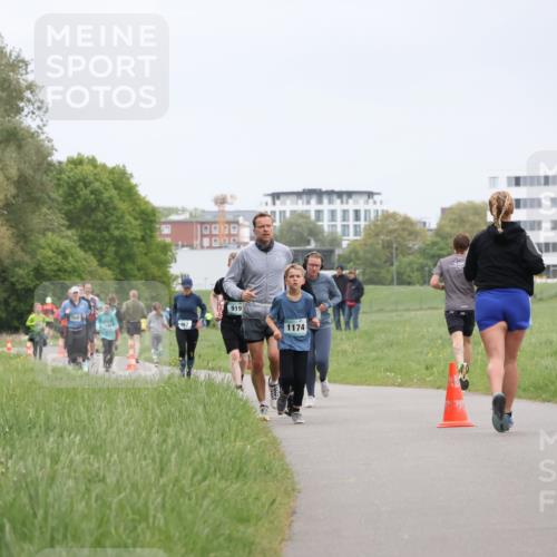 04.05.2025 - 8. Wedeler Halbmarathon Yannick Fuchs http://msf.ph/oto/7826666 04.05.2025 11:14:05 Laufen 000, 919, 1174 meine-sportfotos.de