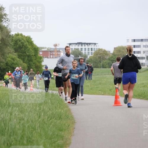 04.05.2025 - 8. Wedeler Halbmarathon Yannick Fuchs http://msf.ph/oto/7826673 04.05.2025 11:14:05 Laufen 1000, 919, 117 meine-sportfotos.de