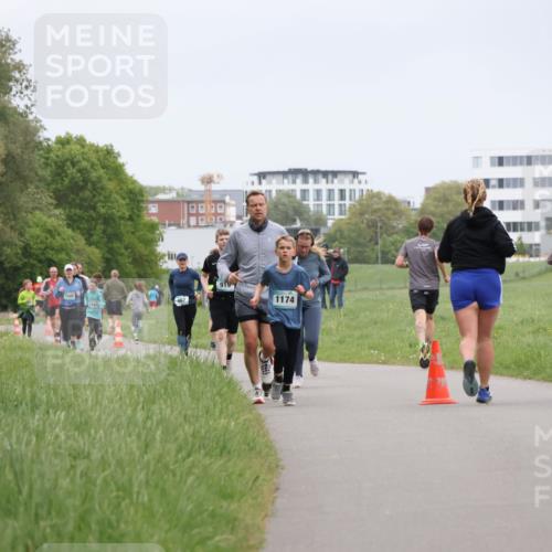 04.05.2025 - 8. Wedeler Halbmarathon Yannick Fuchs http://msf.ph/oto/7826677 04.05.2025 11:14:05 Laufen 667, 1174 meine-sportfotos.de
