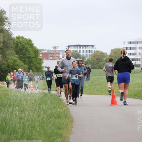 04.05.2025 - 8. Wedeler Halbmarathon Yannick Fuchs http://msf.ph/oto/7826680 04.05.2025 11:14:06 Laufen 91, 1174, 667, 18 meine-sportfotos.de