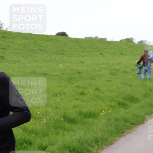 04.05.2025 - 8. Wedeler Halbmarathon Yannick Fuchs http://msf.ph/oto/7826717 04.05.2025 11:14:09 Laufen 81 meine-sportfotos.de