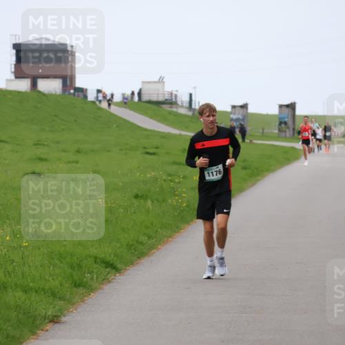 04.05.2025 - 8. Wedeler Halbmarathon Yannick Fuchs http://msf.ph/oto/7826740 04.05.2025 11:14:11 Laufen 1176 meine-sportfotos.de