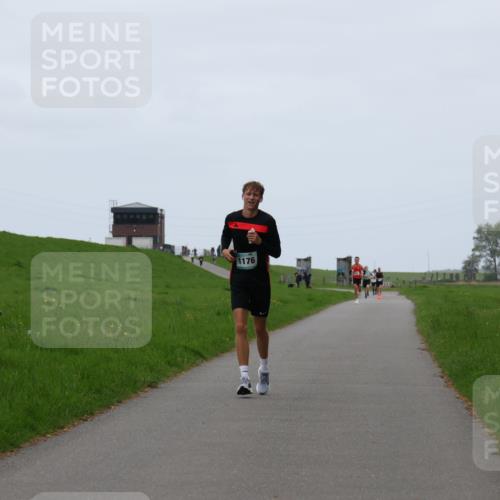 04.05.2025 - 8. Wedeler Halbmarathon Yannick Fuchs http://msf.ph/oto/7826771 04.05.2025 11:14:14 Laufen 1176 meine-sportfotos.de