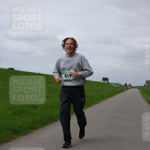 04.05.2025 - 8. Wedeler Halbmarathon Yannick Fuchs http://msf.ph/oto/7826785 04.05.2025 11:55:49 Laufen 818 meine-sportfotos.de