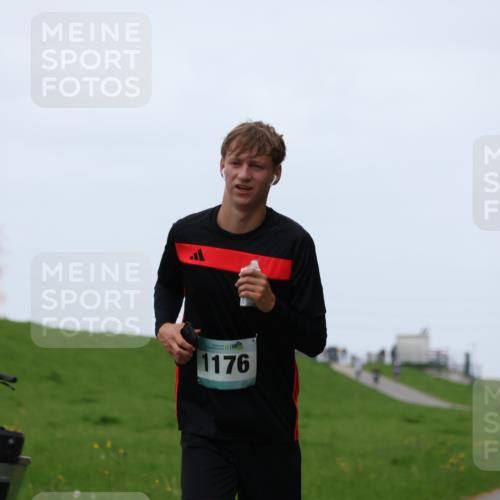04.05.2025 - 8. Wedeler Halbmarathon Yannick Fuchs http://msf.ph/oto/7826807 04.05.2025 11:14:17 Laufen 1176 meine-sportfotos.de
