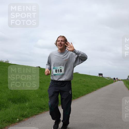 04.05.2025 - 8. Wedeler Halbmarathon Yannick Fuchs http://msf.ph/oto/7826811 04.05.2025 11:55:50 Laufen 818 meine-sportfotos.de