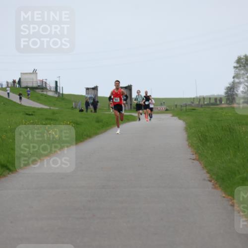 04.05.2025 - 8. Wedeler Halbmarathon Yannick Fuchs http://msf.ph/oto/7826830 04.05.2025 11:14:20 Laufen  meine-sportfotos.de