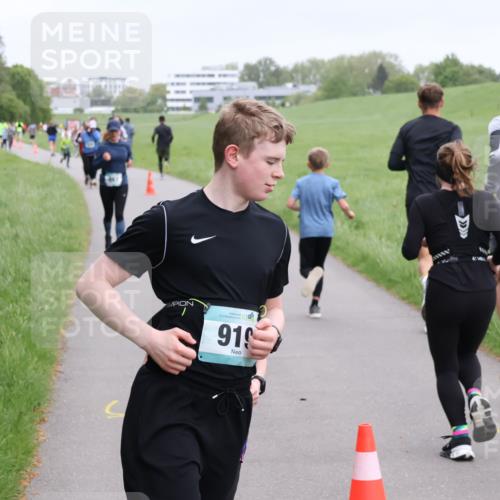 04.05.2025 - 8. Wedeler Halbmarathon Yannick Fuchs http://msf.ph/oto/7826851 04.05.2025 11:14:24 Laufen 919 meine-sportfotos.de