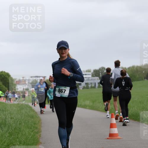 04.05.2025 - 8. Wedeler Halbmarathon Yannick Fuchs http://msf.ph/oto/7826902 04.05.2025 11:14:28 Laufen 1000, 867 meine-sportfotos.de