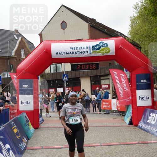 04.05.2025 - 8. Wedeler Halbmarathon Felixshl http://msf.ph/oto/7826905 04.05.2025 12:03:54 Ziel 146, 494, 926 meine-sportfotos.de
